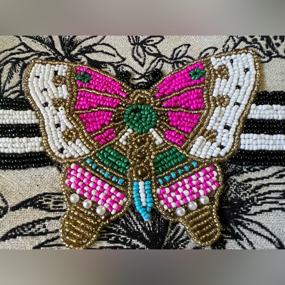 🦋NWT Forbidden Beaded Butterfly Crossbody with Bamboo Handle bag - Picture 7 of 13